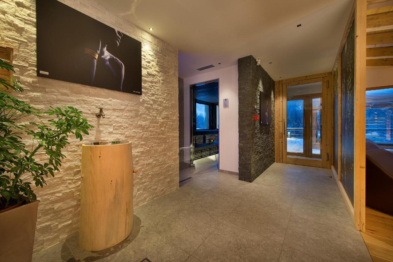 Hotel Cristallo Пейо Екстериор снимка